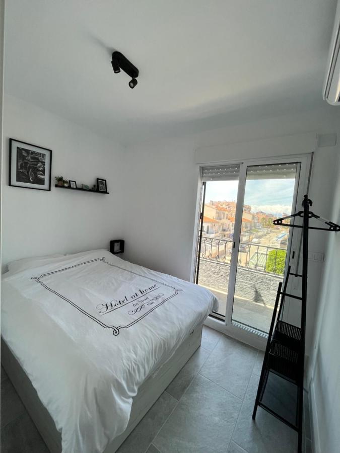 Prachtig Gemoderniseerde Woning Op 250 Meter Het Hébergement de vacances Santa Pola