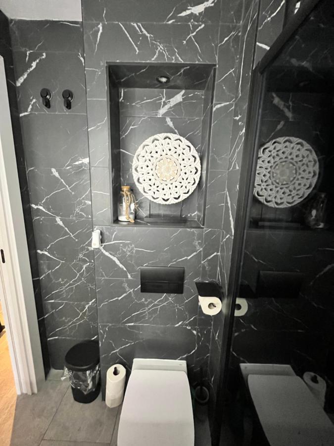 Hébergement de vacances Prachtig Gemoderniseerde Woning Op 250 Meter Het *