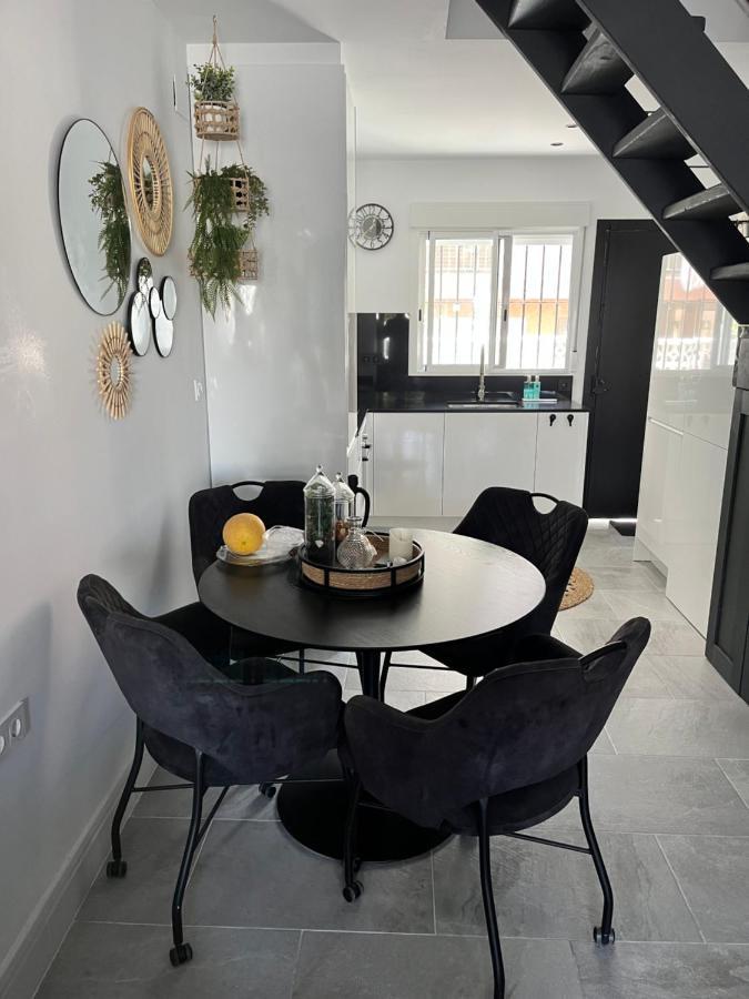 Prachtig Gemoderniseerde Woning Op 250 Meter Het *