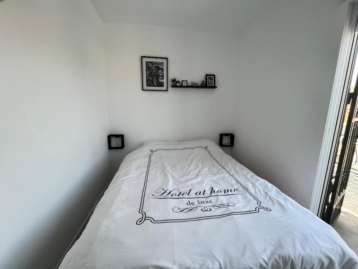 Hébergement de vacances Prachtig Gemoderniseerde Woning Op 250 Meter Het *
