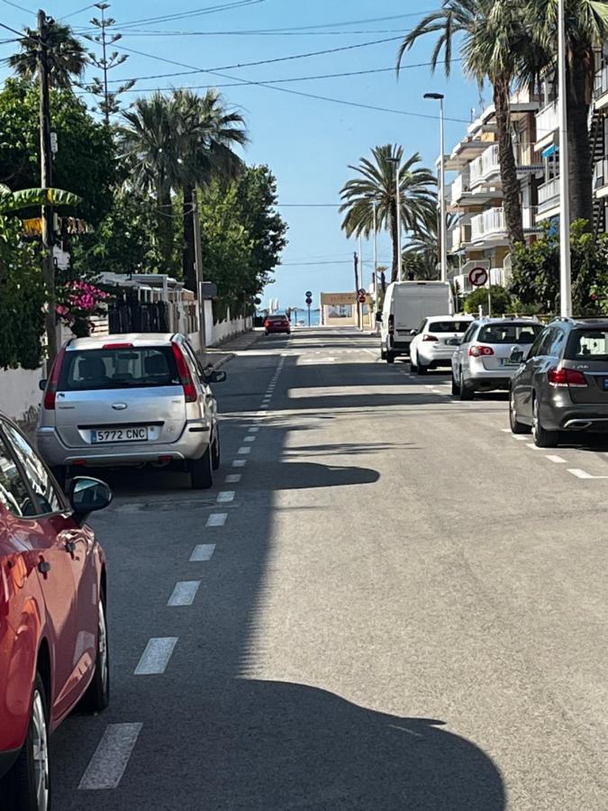 Hébergement de vacances Prachtig Gemoderniseerde Woning Op 250 Meter Het Santa Pola